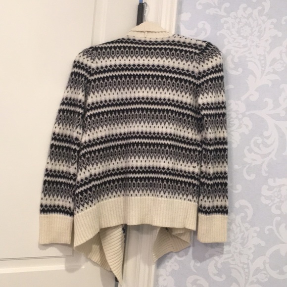 Cardigan - Picture 2 of 3